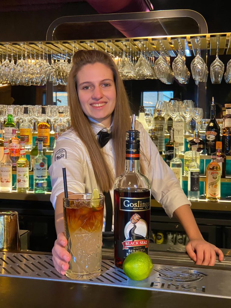 Foto van Marissa, de bartender die deze blog heeft geschreven.